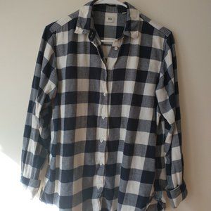 Uniqlo 100% Cotton Blue and White Check Button Down - M